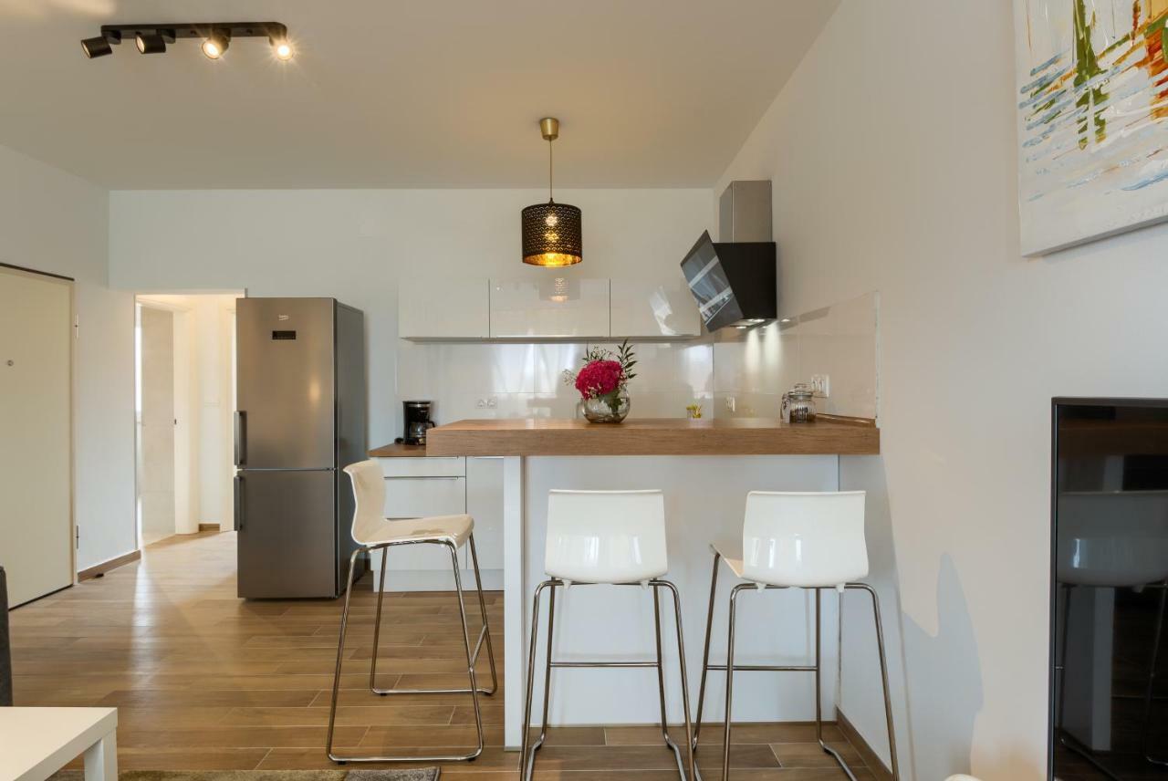 Apartments Dream In Arena 2 Pula Center Free Parking Exterior foto